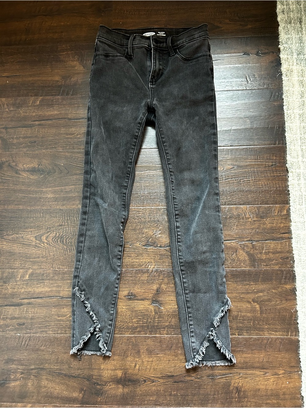 Old Navy Black Wash Skinny Jeans